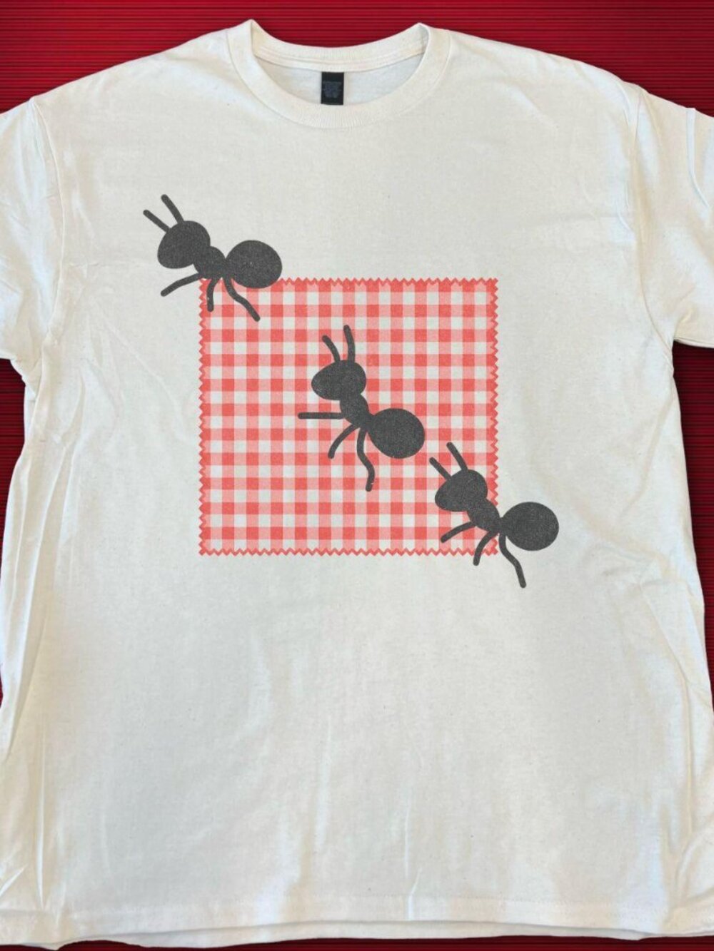 VINTAGE STYLE PICNIC ANTS TEE